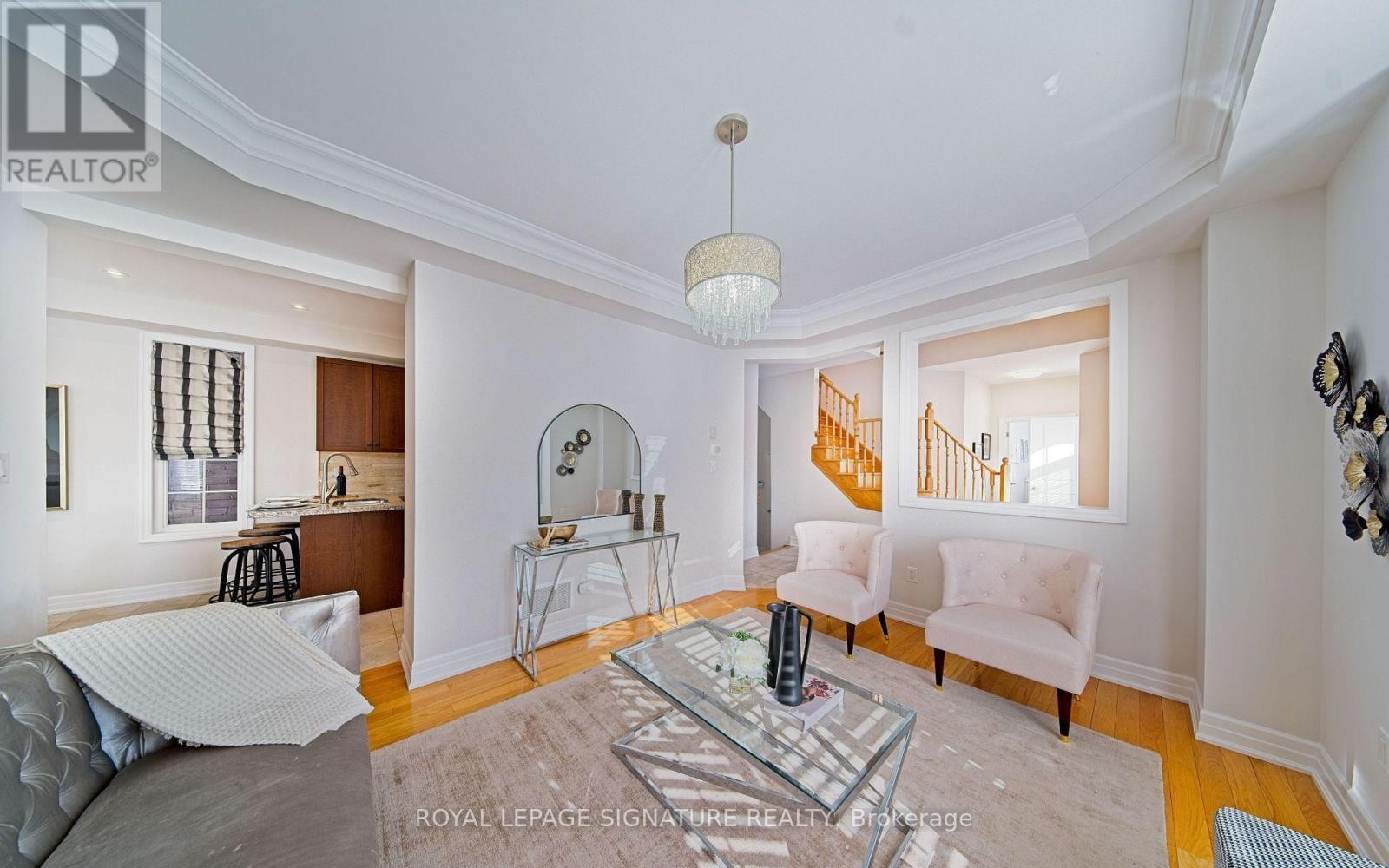 54 Spring Hill Drive, King, Ontario  L7B 0B4 - Photo 6 - N12482966