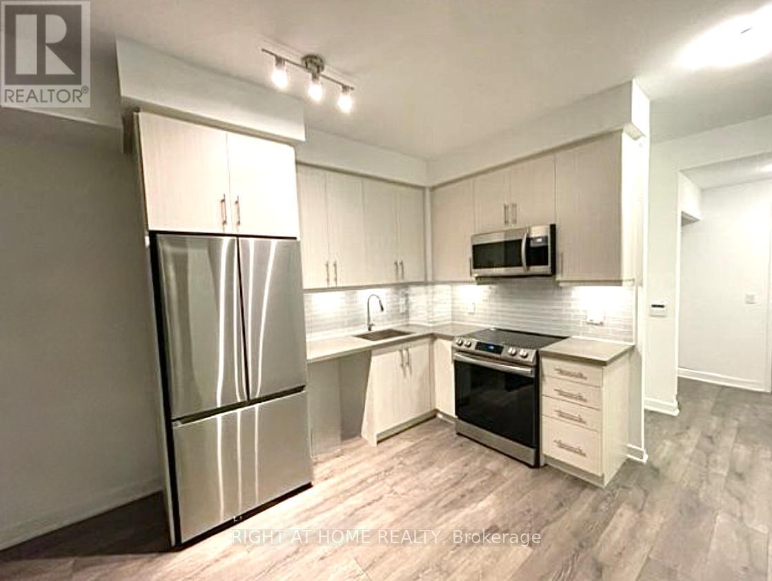2002 - 105 Oneida Crescent, Richmond Hill, Ontario  L4B 0H6 - Photo 3 - N12482976