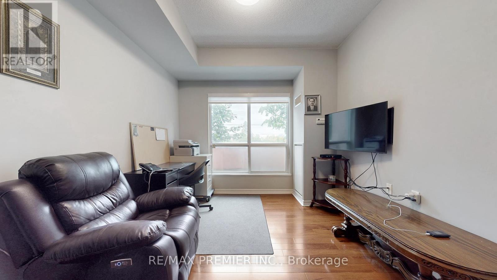 204 - 810 Scollard Court, Mississauga, Ontario  L5V 0A4 - Photo 19 - W12482970