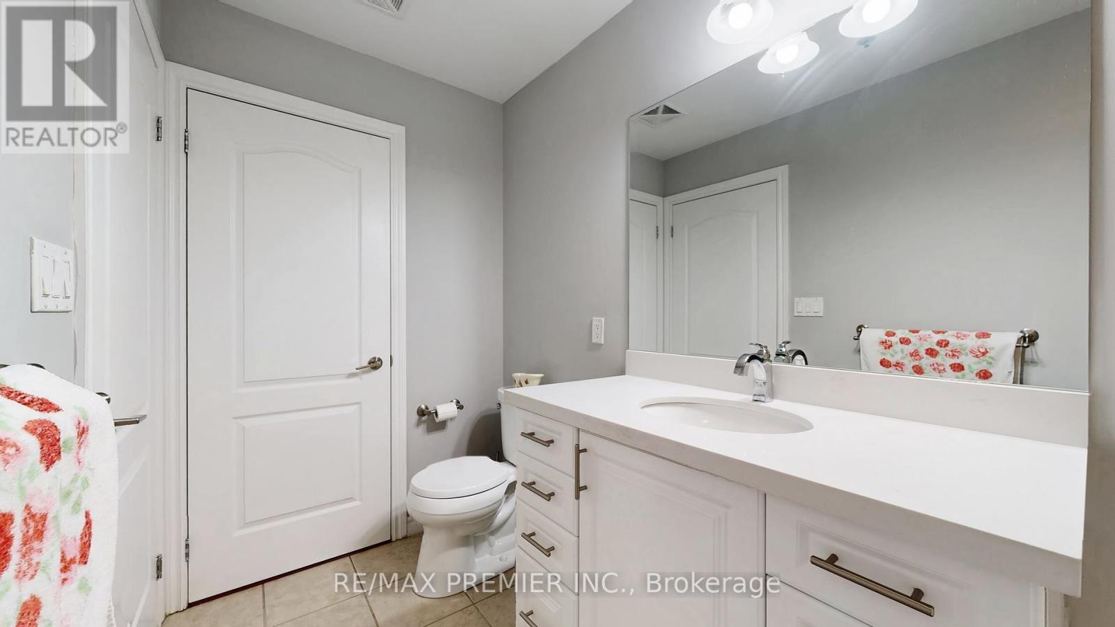 204 - 810 Scollard Court, Mississauga, Ontario  L5V 0A4 - Photo 23 - W12482970