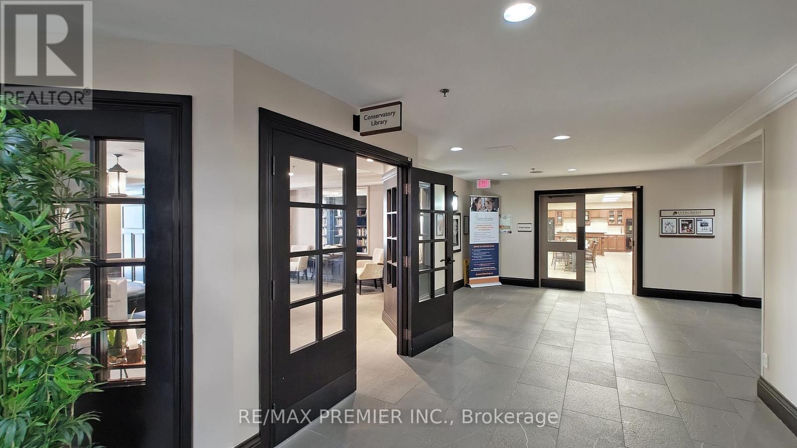 204 - 810 Scollard Court, Mississauga, Ontario  L5V 0A4 - Photo 44 - W12482970