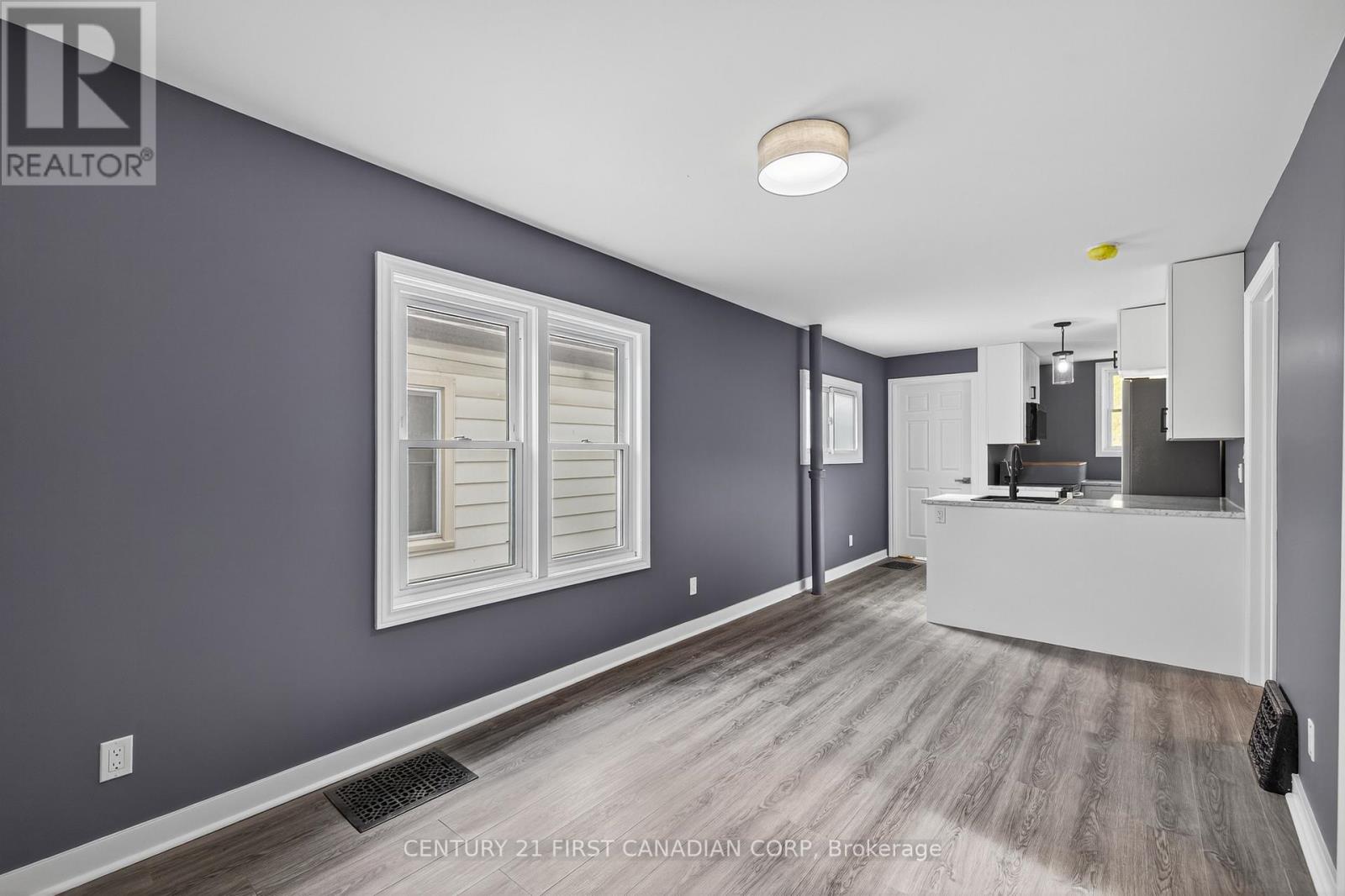 117 Sterling Street, London East (East C), Ontario  N5Y 1Y9 - Photo 8 - X12482979