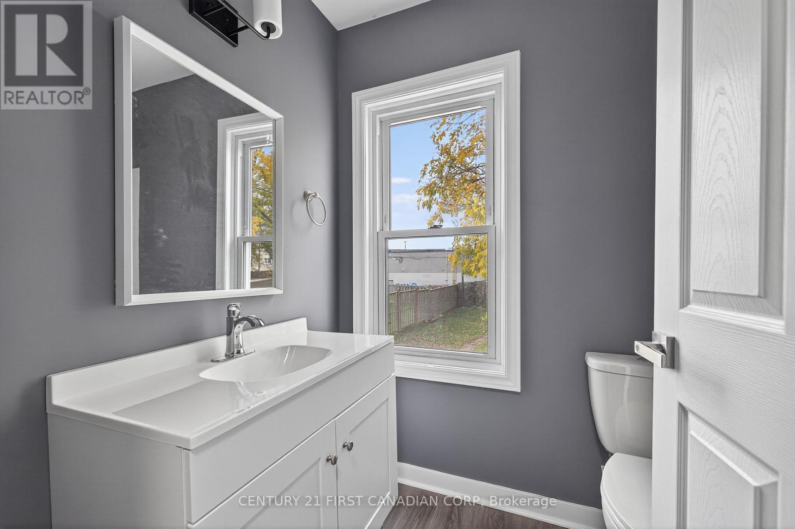 117 Sterling Street, London East (East C), Ontario  N5Y 1Y9 - Photo 13 - X12482979