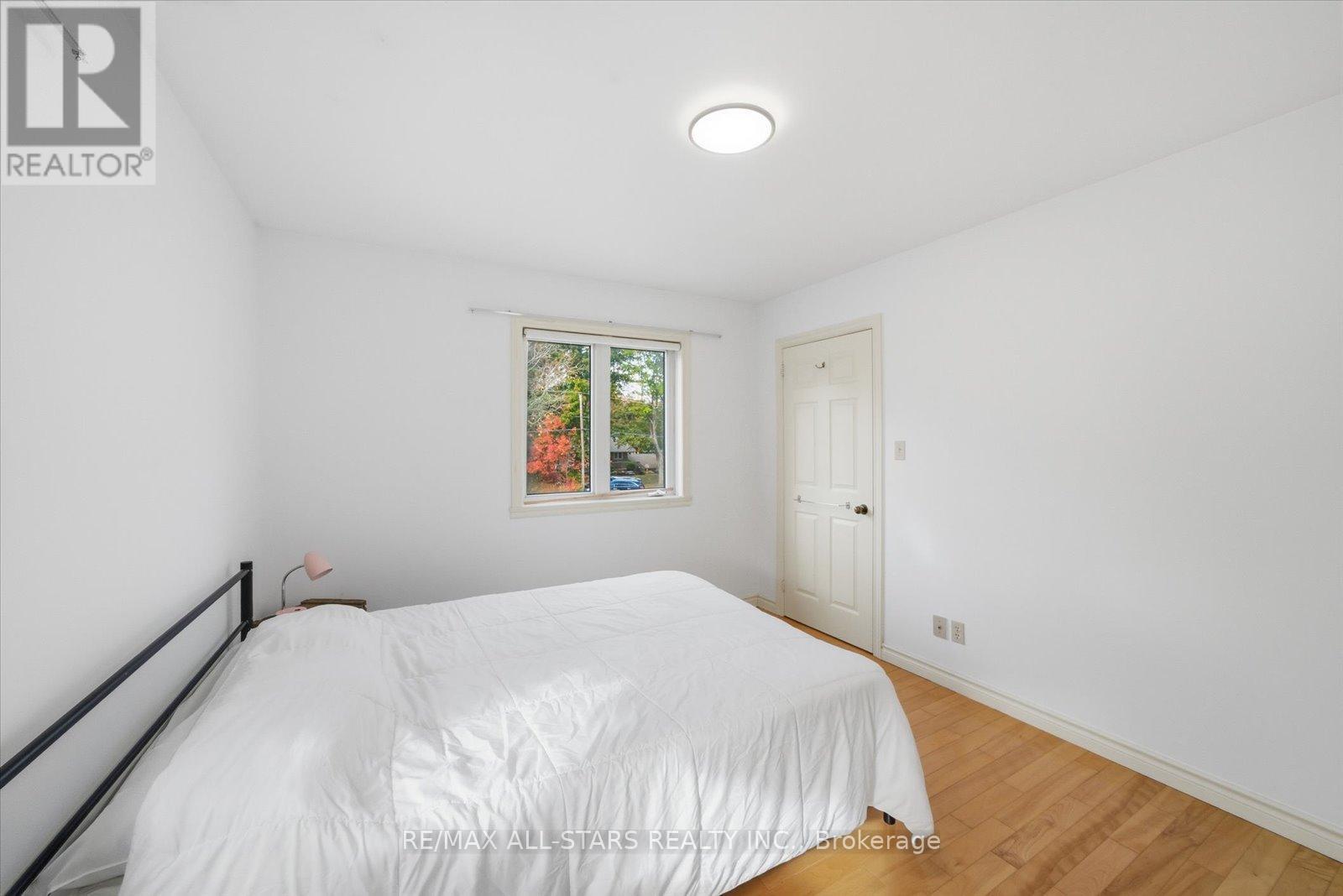Upper Level - 2999 Lakeside Drive, Severn (Washago), Ontario  L3V 6H3 - Photo 27 - S12424328