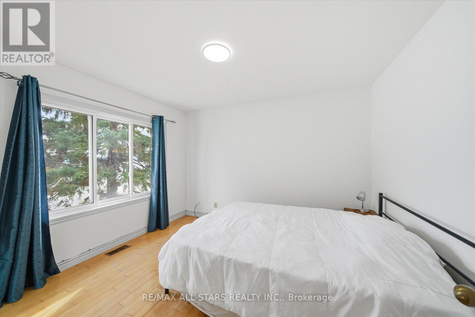 2999 Lakeside Drive, Severn (Washago), Ontario  L3V 6H3 - Photo 24 - S12424325