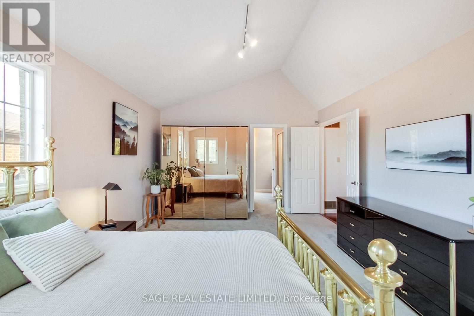 4143 Tapestry Trail, Mississauga, Ontario  L4W 4E4 - Photo 32 - W12462373