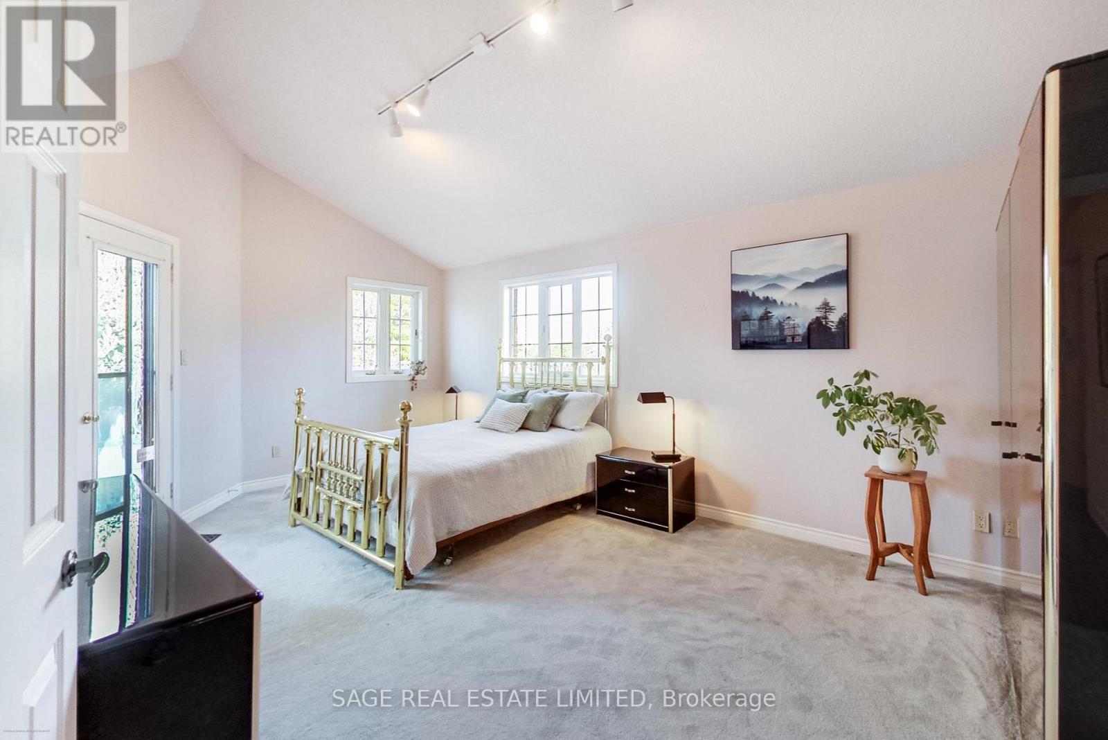 4143 Tapestry Trail, Mississauga, Ontario  L4W 4E4 - Photo 31 - W12462373