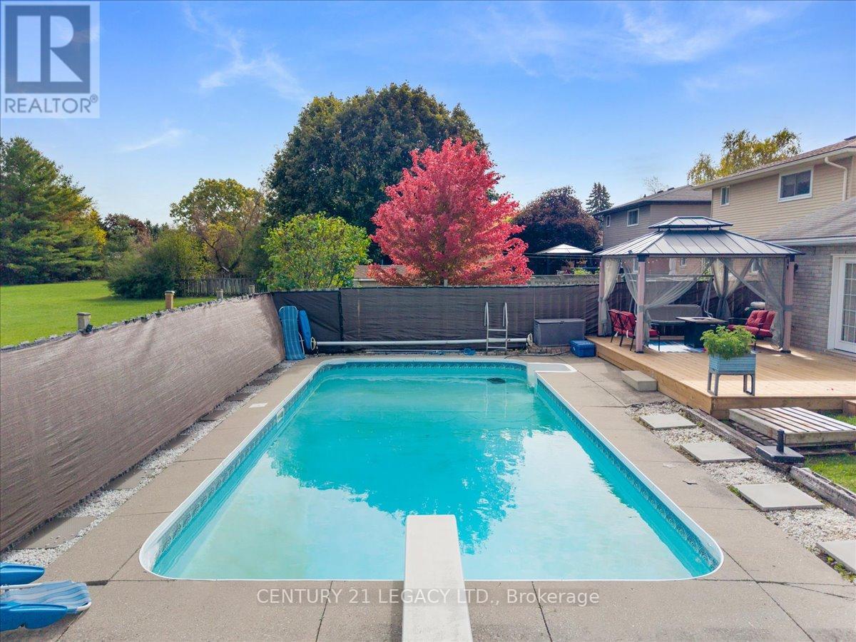 3 NELSON AVENUE, Kitchener, Ontario