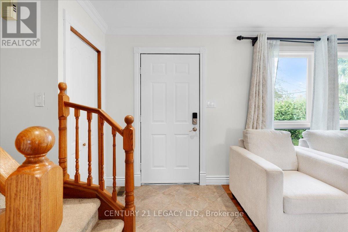 3 Nelson Avenue, Kitchener, Ontario  N2K 1C7 - Photo 3 - X12466211