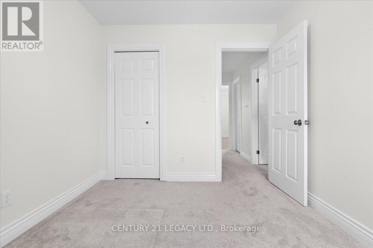 3 Nelson Avenue, Kitchener, Ontario  N2K 1C7 - Photo 23 - X12466211