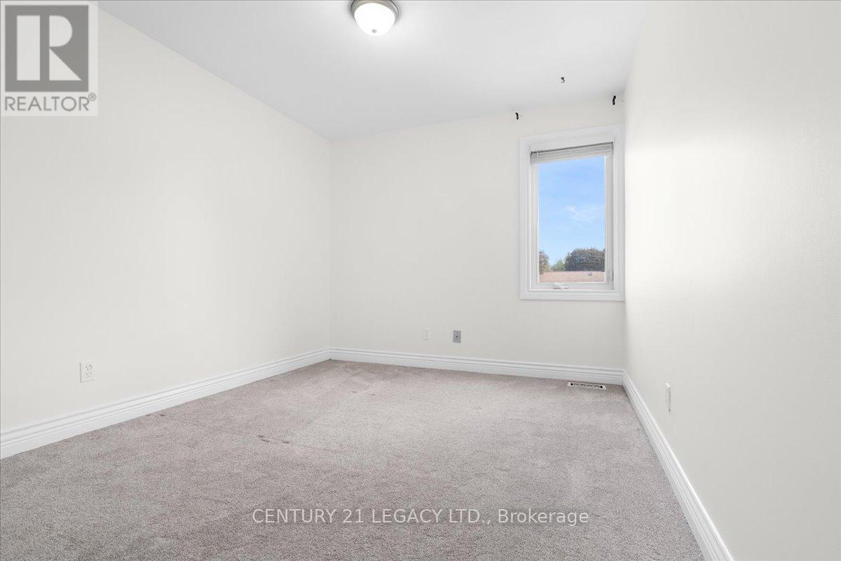 3 Nelson Avenue, Kitchener, Ontario  N2K 1C7 - Photo 21 - X12466211
