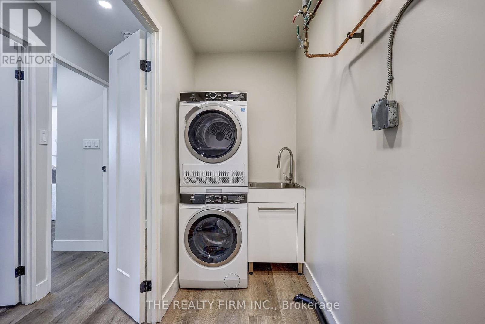 910 - 135 Baseline Road W, London South, Ontario  N6J 4W4 - Photo 32 - X12482996