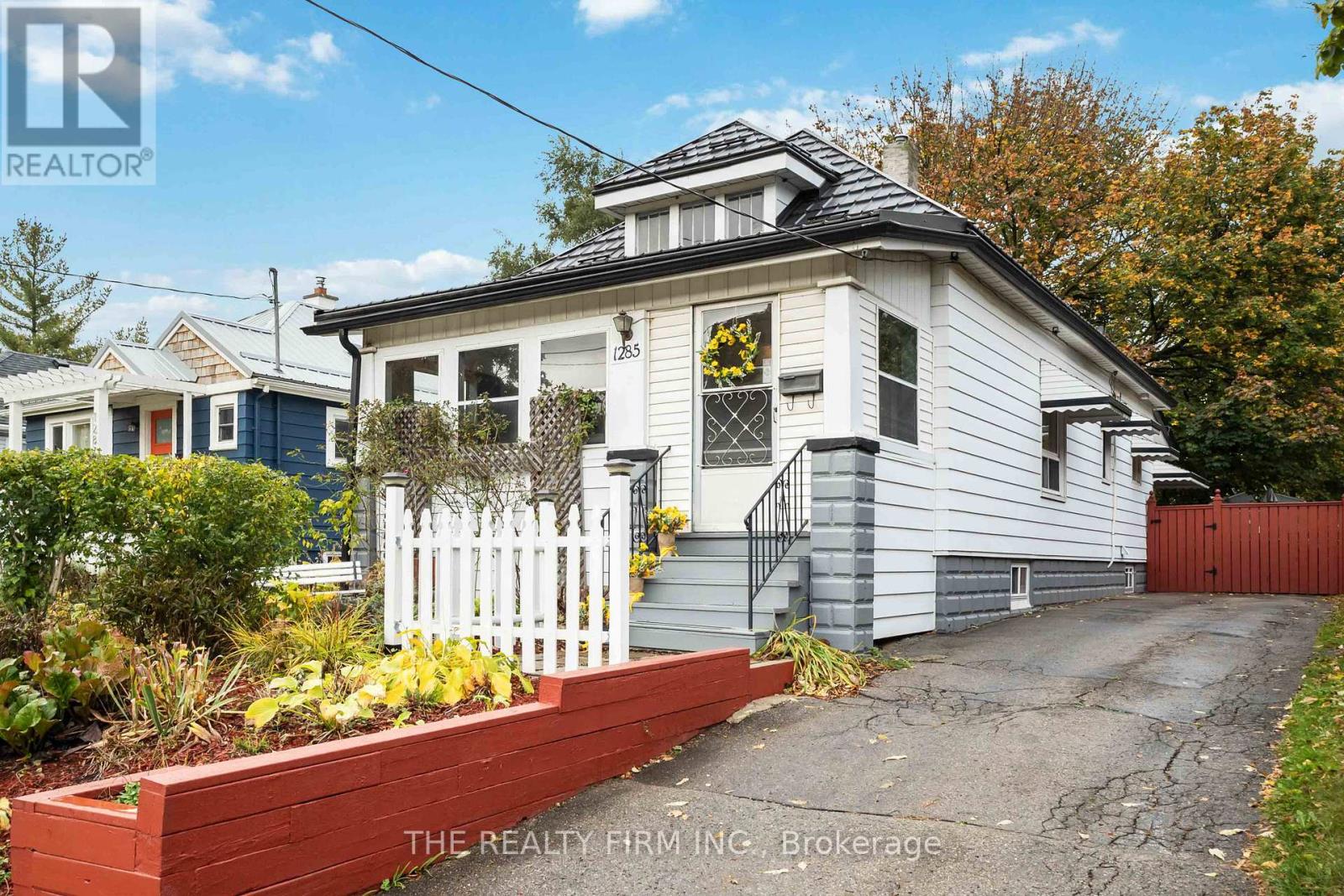 1285 YORK STREET, London East, Ontario