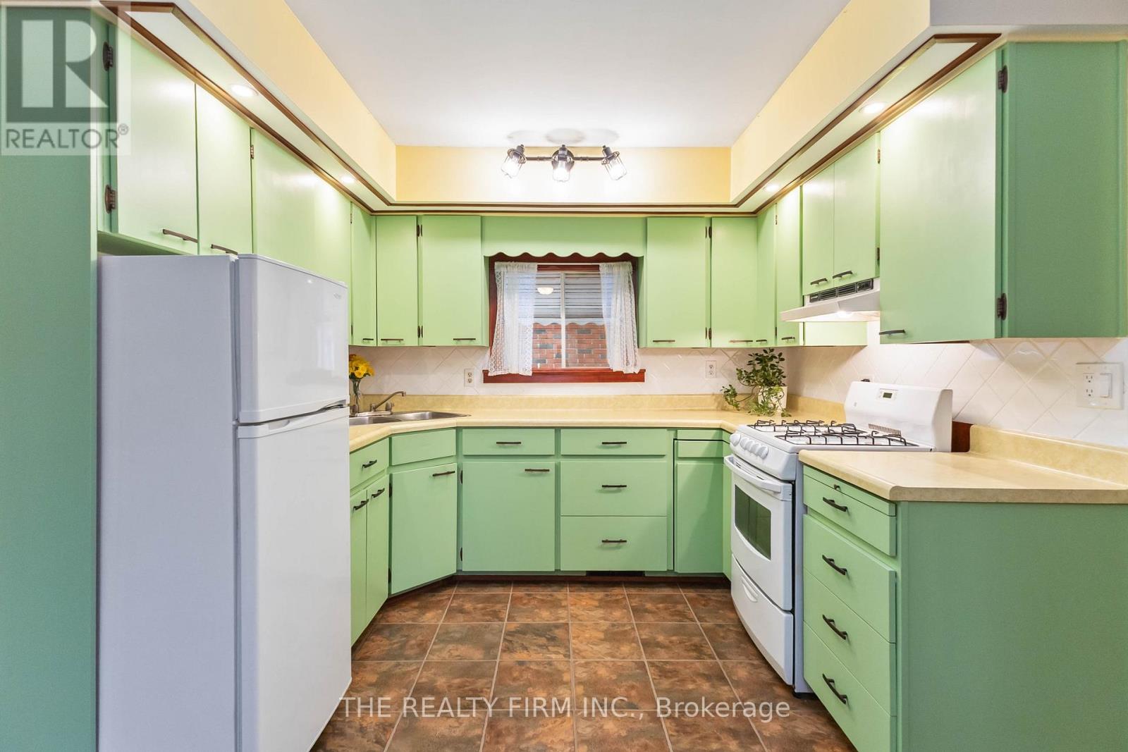 1285 York Street, London East, Ontario  N5W 2V5 - Photo 20 - X12483002