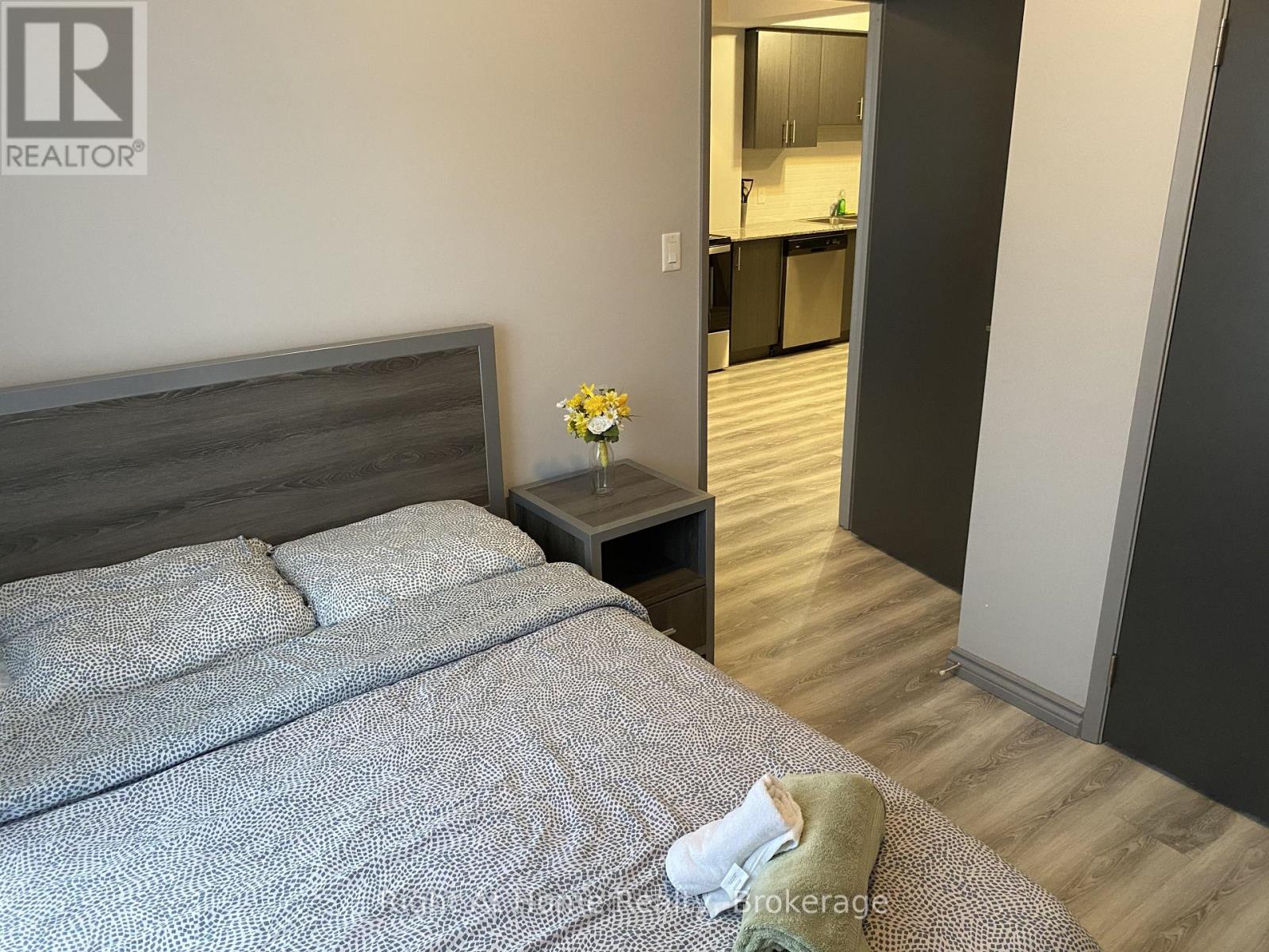 F202 - 275 Larch Street, Waterloo, Ontario  N2L 0J3 - Photo 12 - X12482997