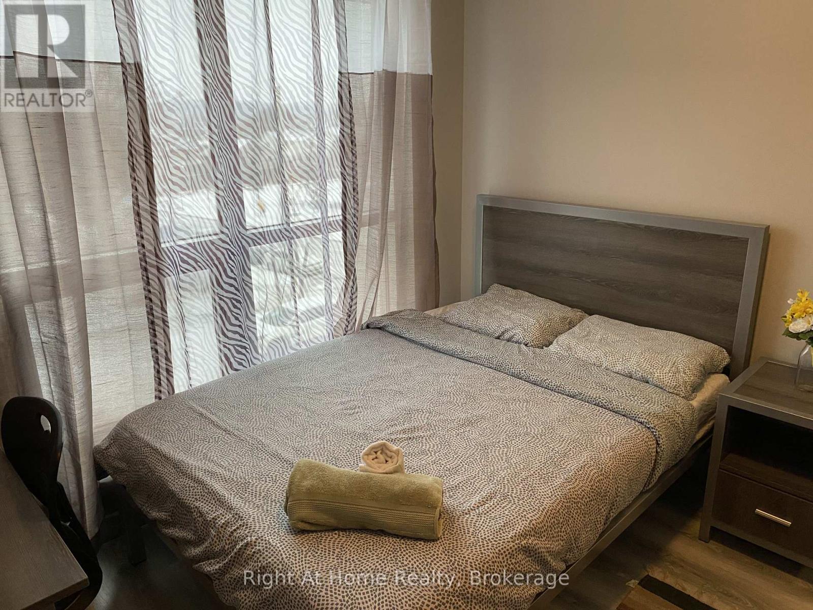 F202 - 275 Larch Street, Waterloo, Ontario  N2L 0J3 - Photo 14 - X12482997