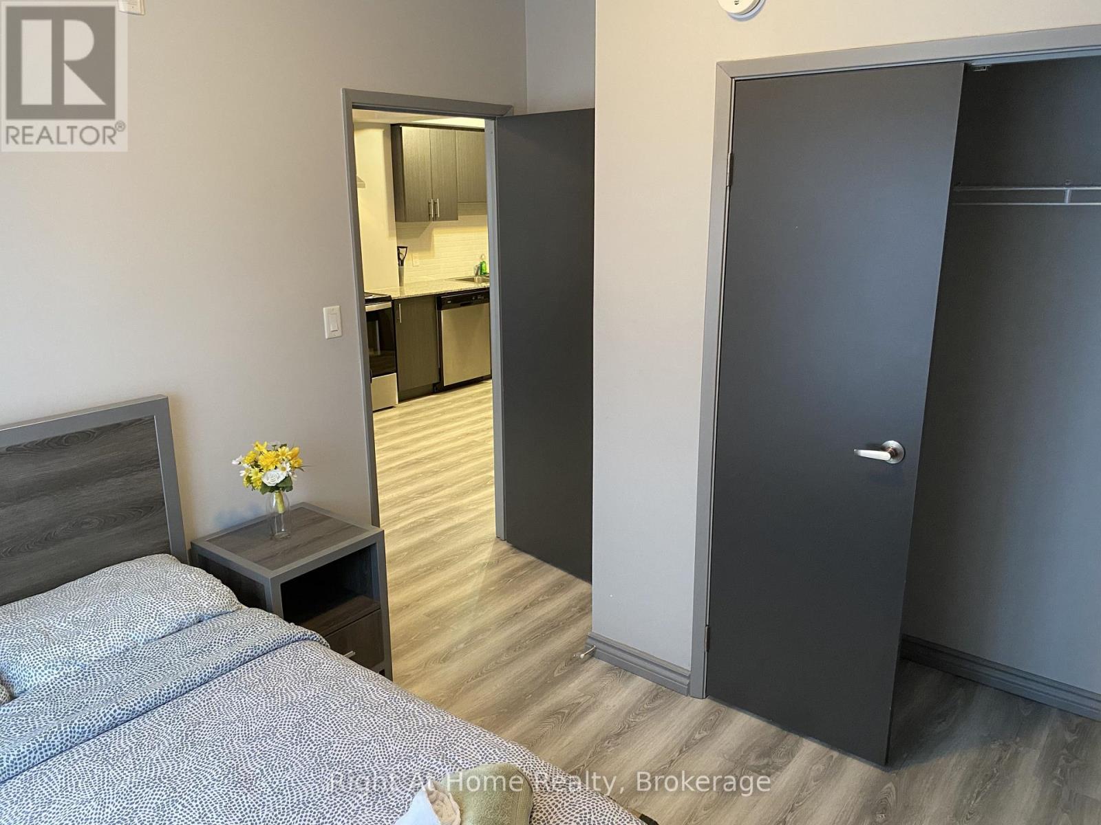 F202 - 275 Larch Street, Waterloo, Ontario  N2L 0J3 - Photo 15 - X12482997