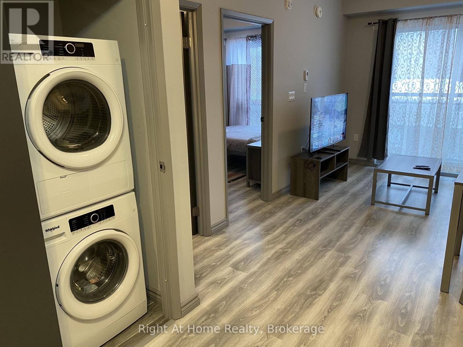 F202 - 275 Larch Street, Waterloo, Ontario  N2L 0J3 - Photo 18 - X12482997