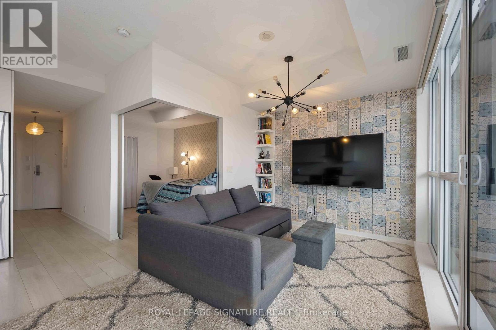 2215 - 51 East Liberty Street, Toronto, Ontario  M6K 3P8 - Photo 4 - C12482993