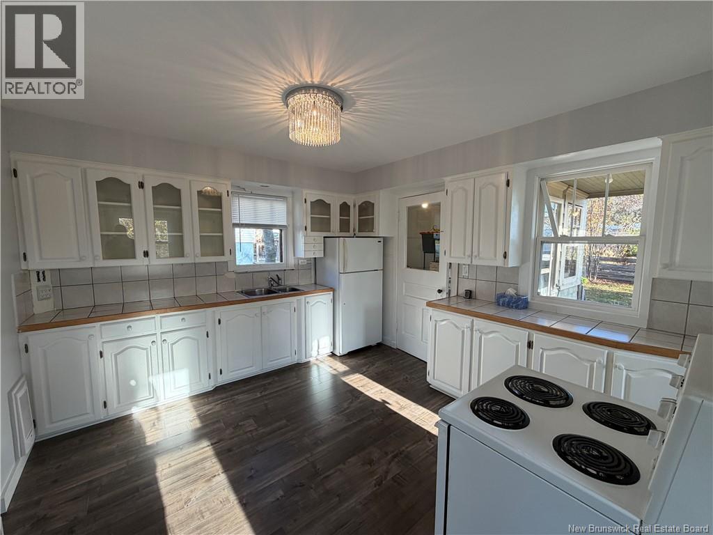 378 George Street, Miramichi, New Brunswick  E1V 2S2 - Photo 4 - NB129094
