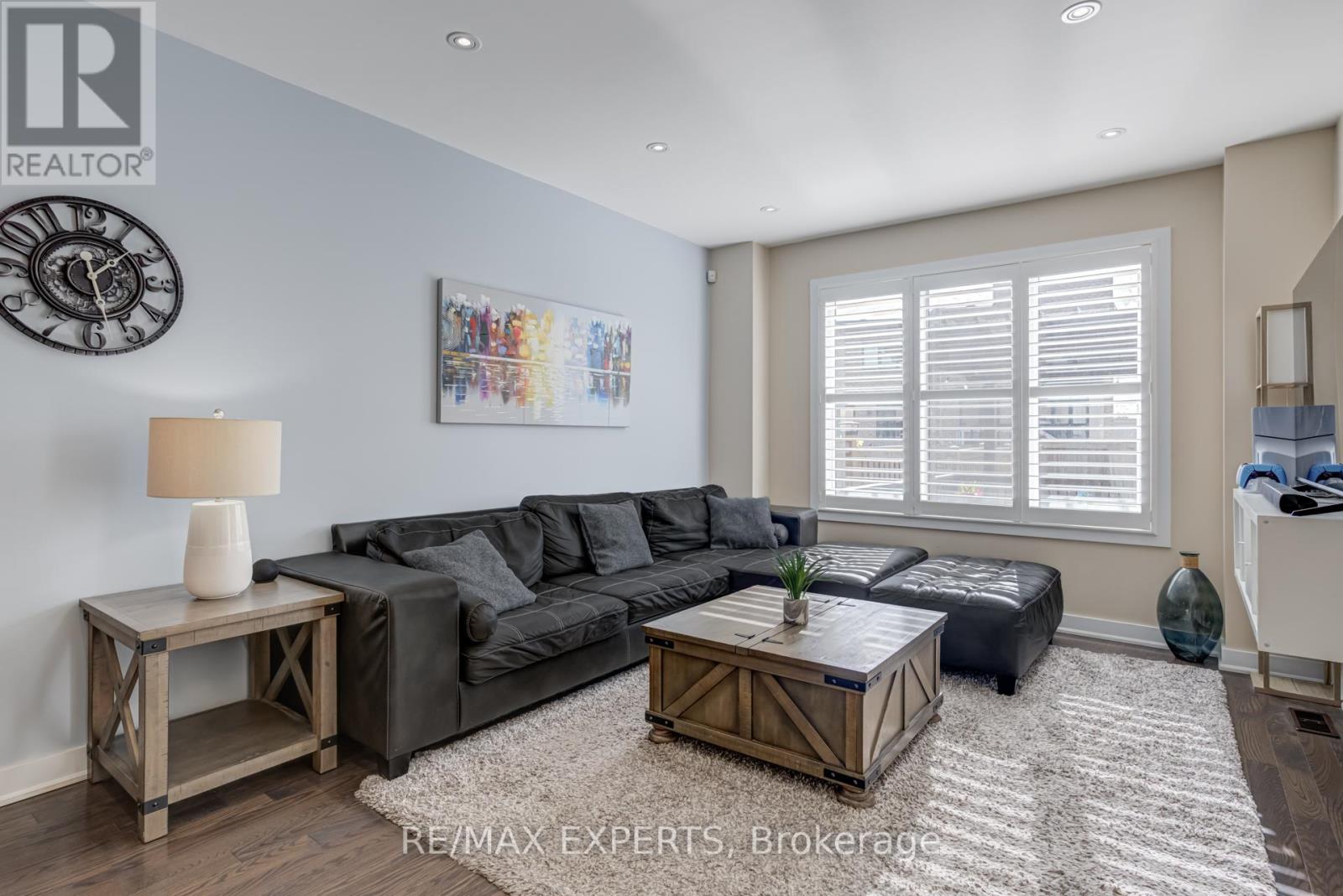 10 Helliwell Crescent, Richmond Hill, Ontario  L4E 5B6 - Photo 10 - N12483005