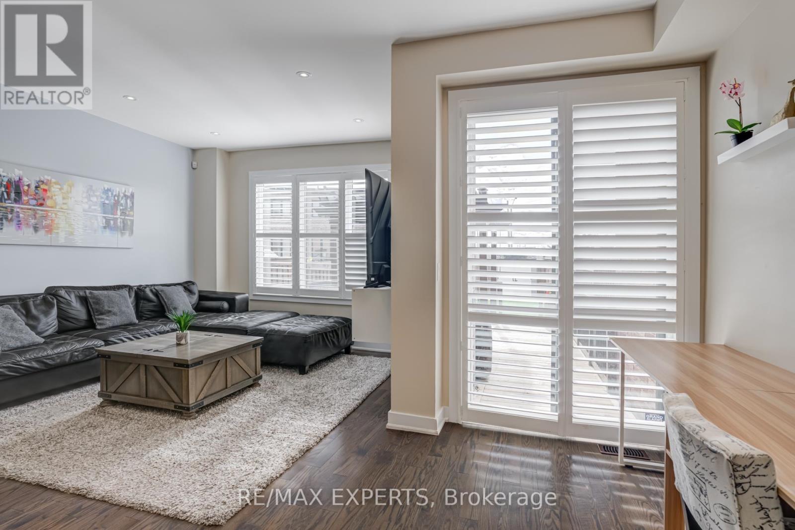 10 Helliwell Crescent, Richmond Hill, Ontario  L4E 5B6 - Photo 12 - N12483005