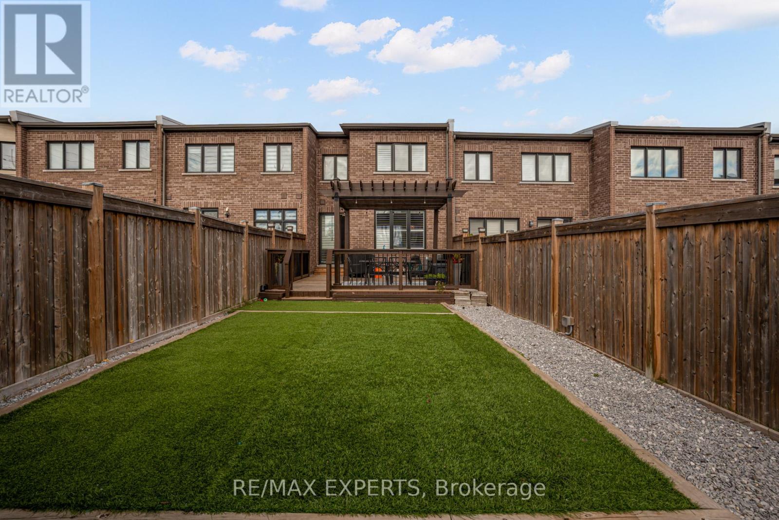 10 Helliwell Crescent, Richmond Hill, Ontario  L4E 5B6 - Photo 36 - N12483005