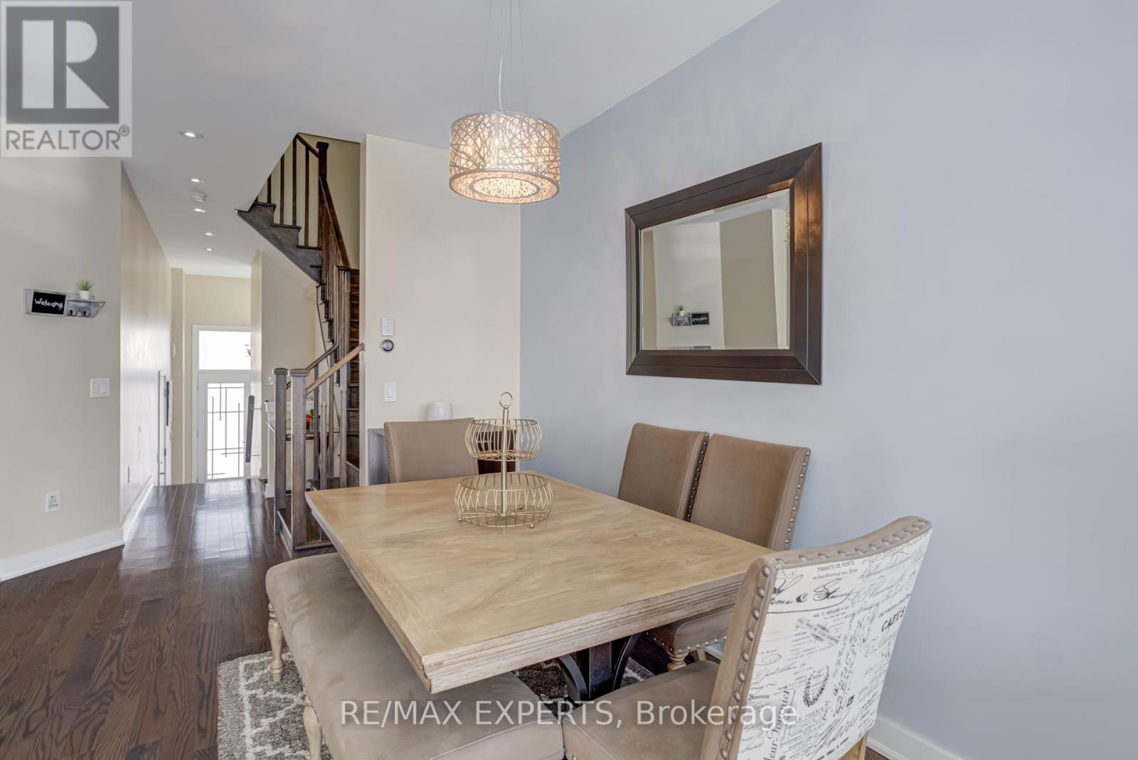 10 Helliwell Crescent, Richmond Hill, Ontario  L4E 5B6 - Photo 9 - N12483005