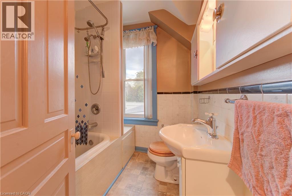14 Stahl Avenue, Kitchener, Ontario  N2H 5R6 - Photo 32 - 40780700