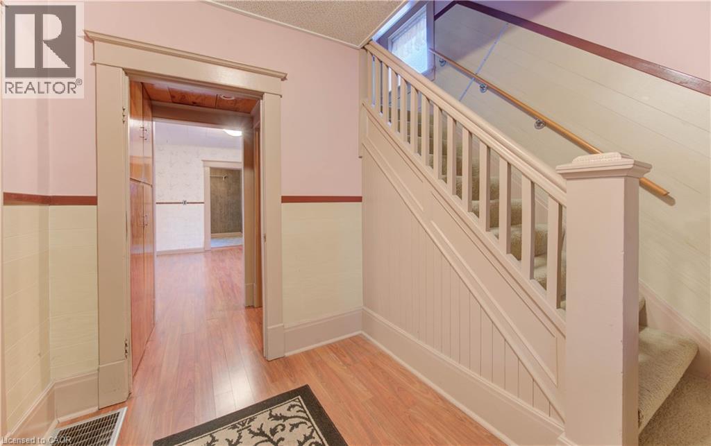 14 Stahl Avenue, Kitchener, Ontario  N2H 5R6 - Photo 7 - 40780700