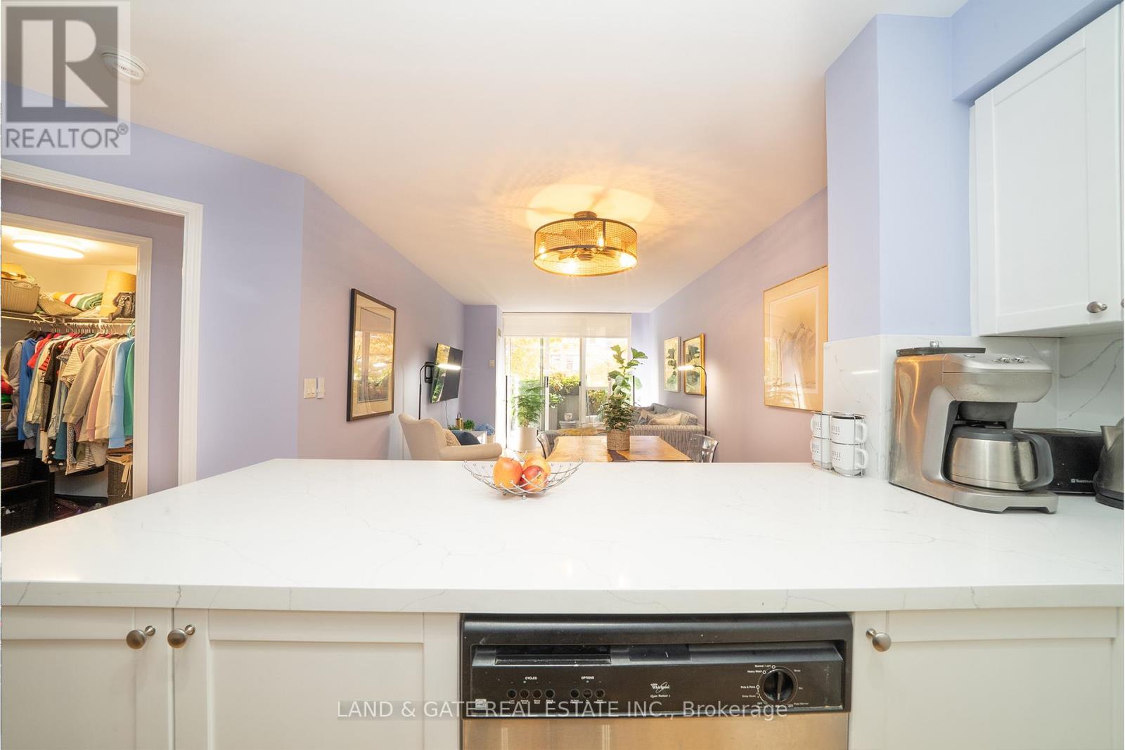 202 - 18 Stafford Street, Toronto, Ontario  M5V 3W4 - Photo 12 - C12483026