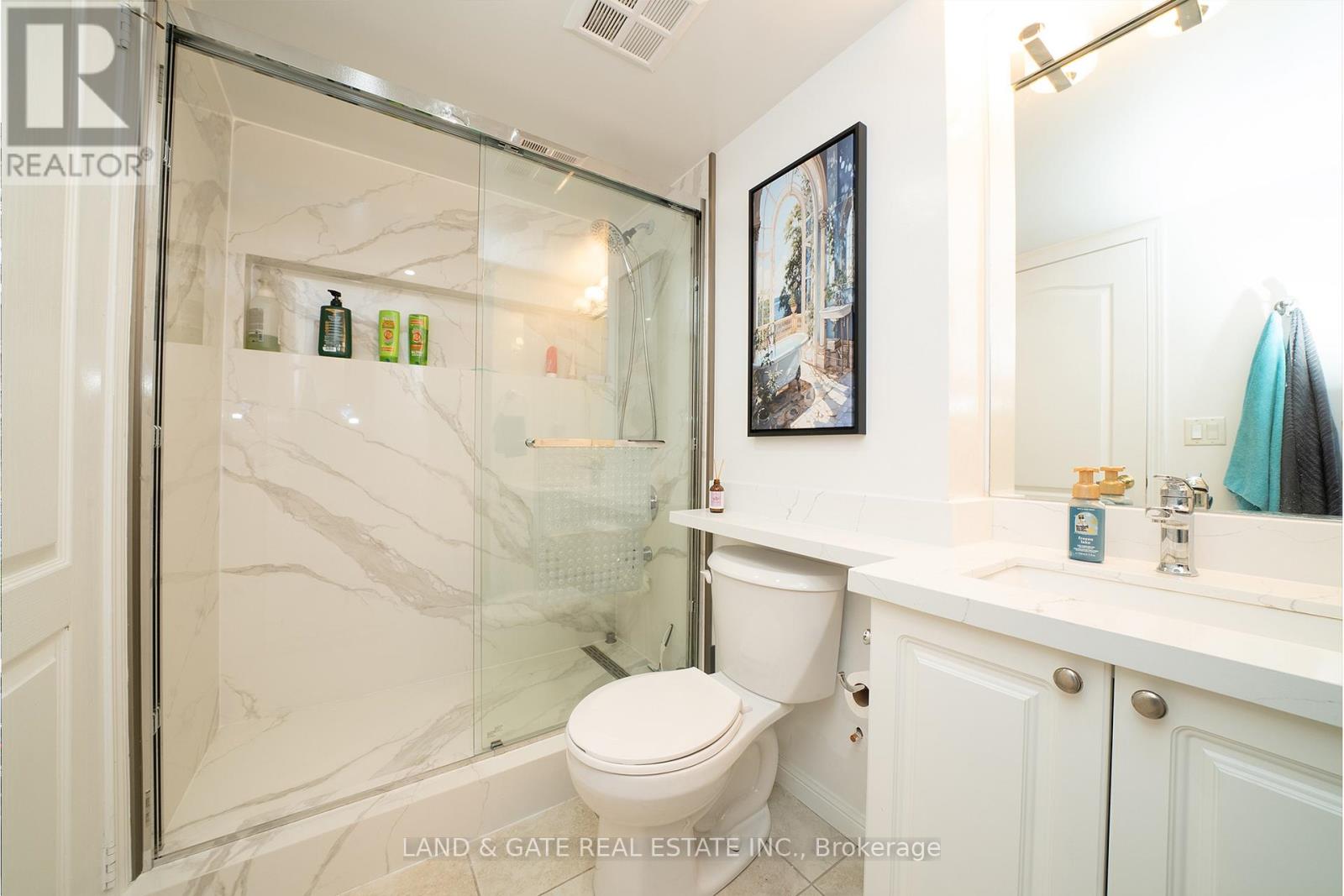 202 - 18 Stafford Street, Toronto, Ontario  M5V 3W4 - Photo 15 - C12483026