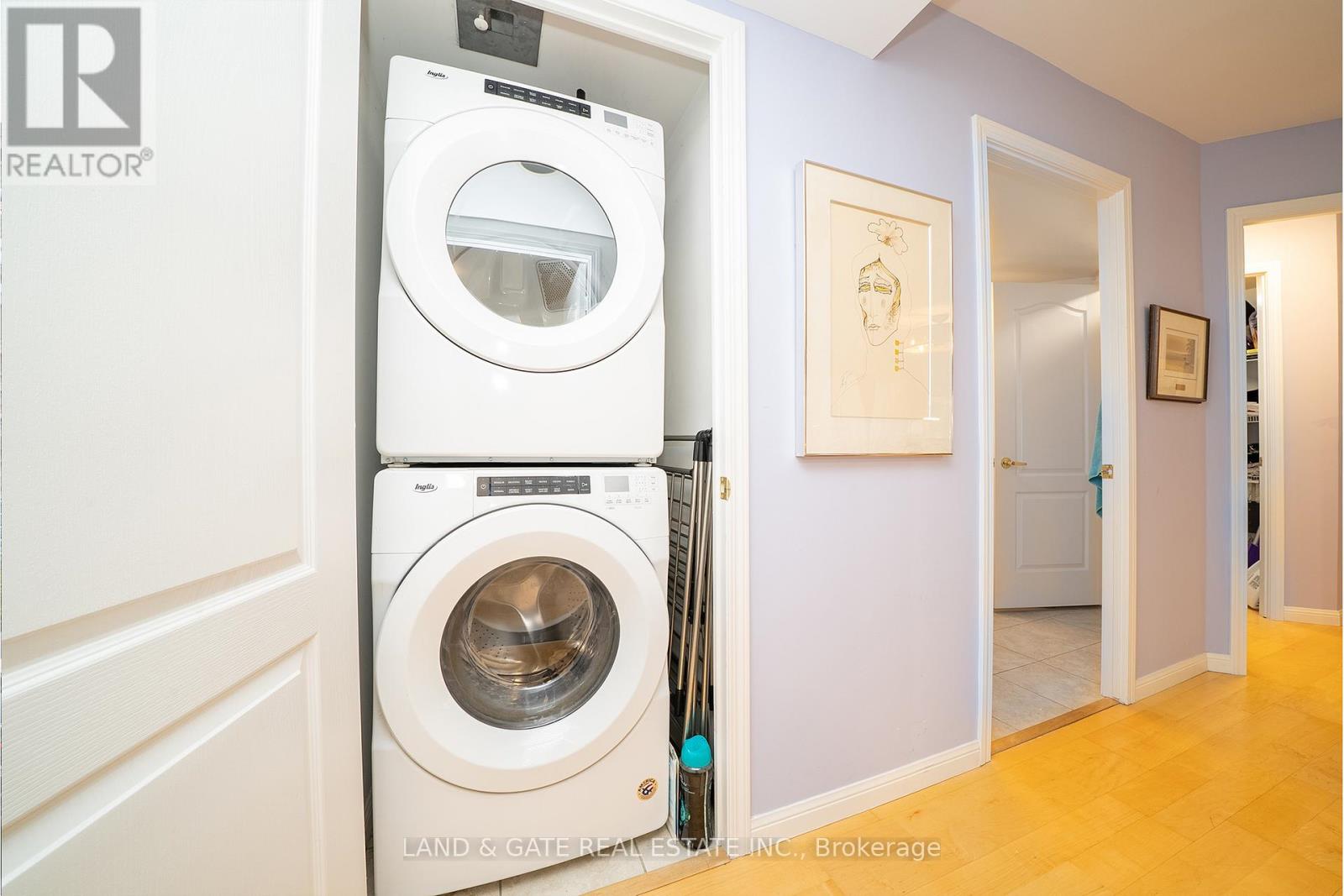 202 - 18 Stafford Street, Toronto, Ontario  M5V 3W4 - Photo 17 - C12483026