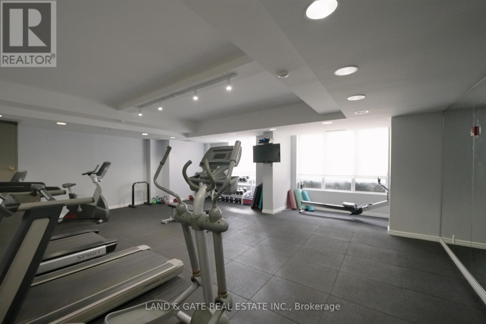 202 - 18 Stafford Street, Toronto, Ontario  M5V 3W4 - Photo 21 - C12483026