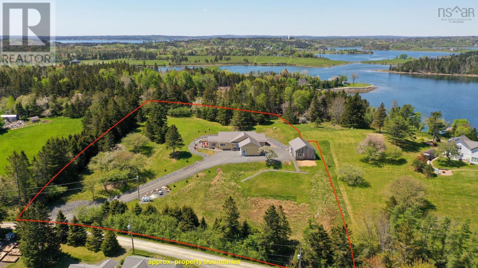 207 Hebb Point Road, Heckmans Island, Nova Scotia  B0J 2C0 - Photo 2 - 202526635