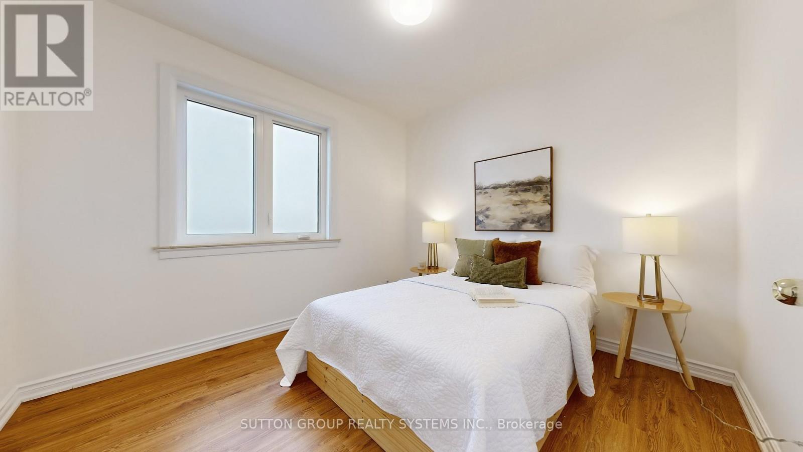 19 Montcalm Avenue, Toronto, Ontario  M6E 4N5 - Photo 19 - W12483000