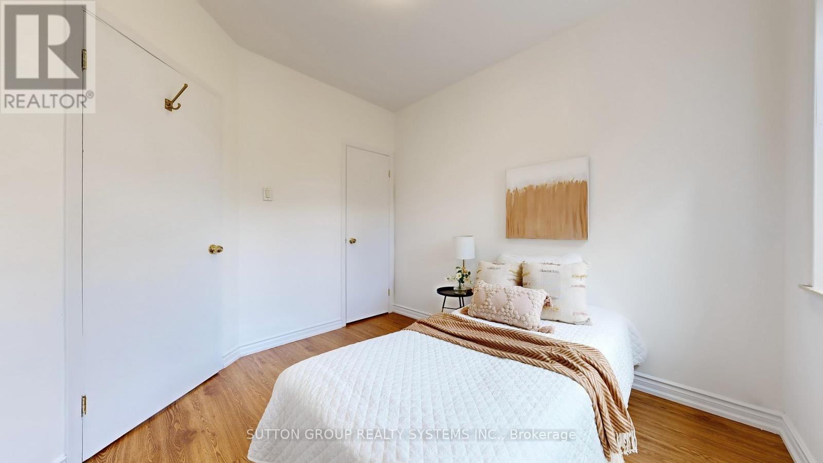 19 Montcalm Avenue, Toronto, Ontario  M6E 4N5 - Photo 24 - W12483000