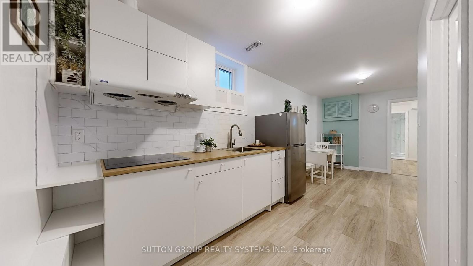 19 Montcalm Avenue, Toronto, Ontario  M6E 4N5 - Photo 28 - W12483000