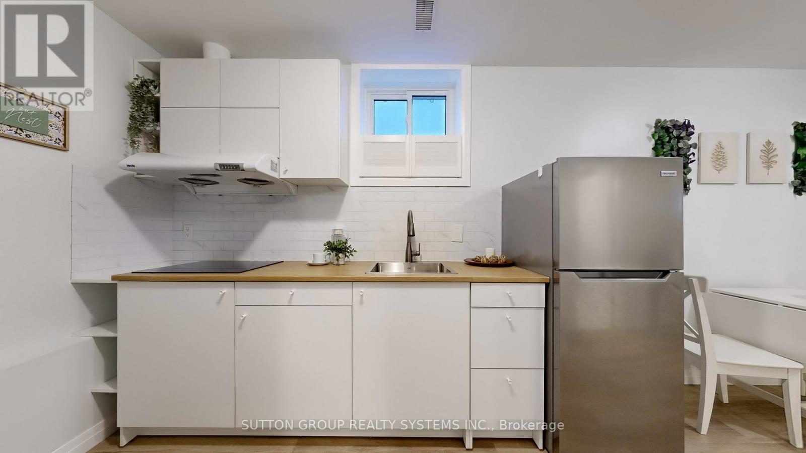 19 Montcalm Avenue, Toronto, Ontario  M6E 4N5 - Photo 29 - W12483000