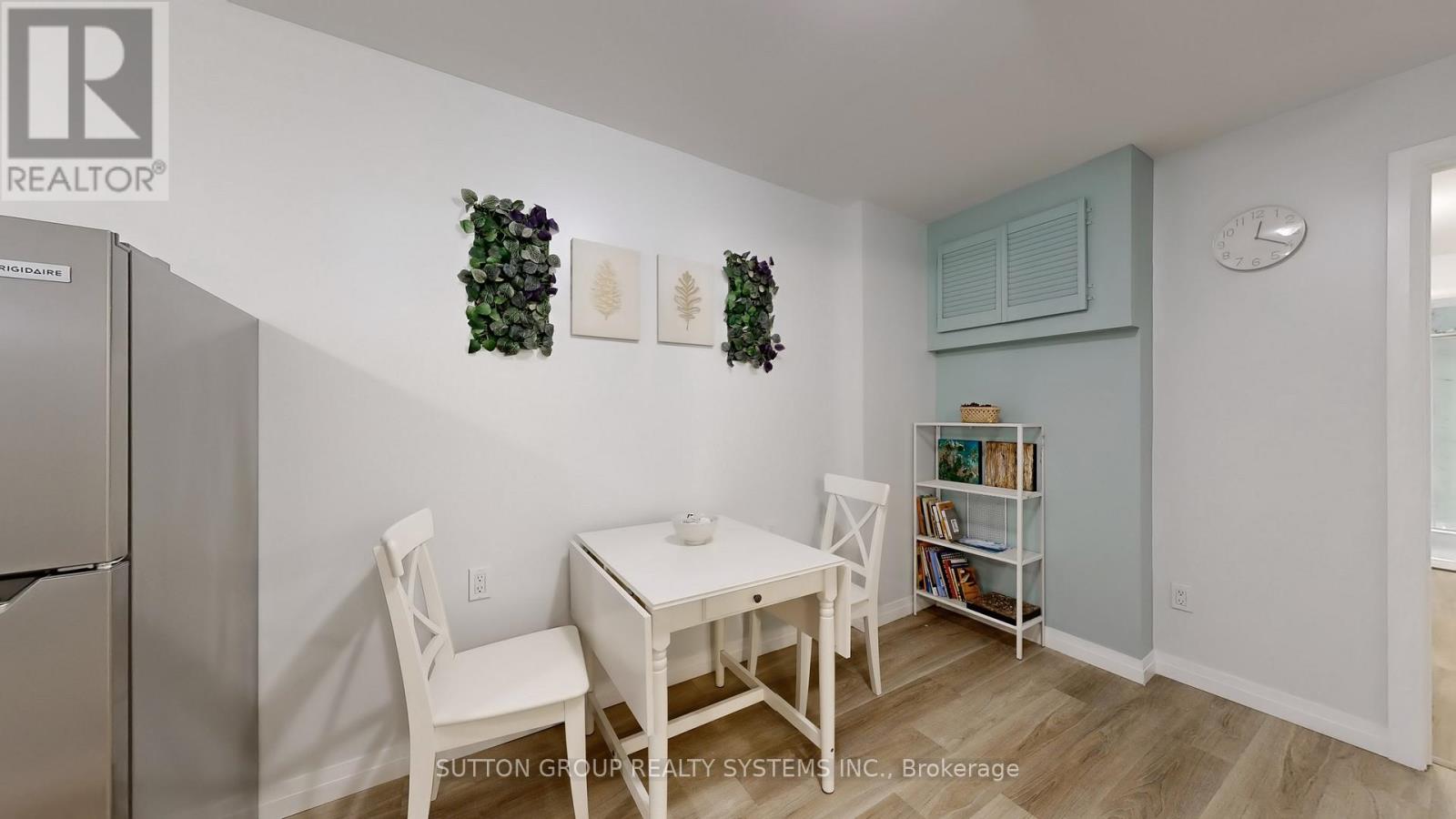 19 Montcalm Avenue, Toronto, Ontario  M6E 4N5 - Photo 30 - W12483000