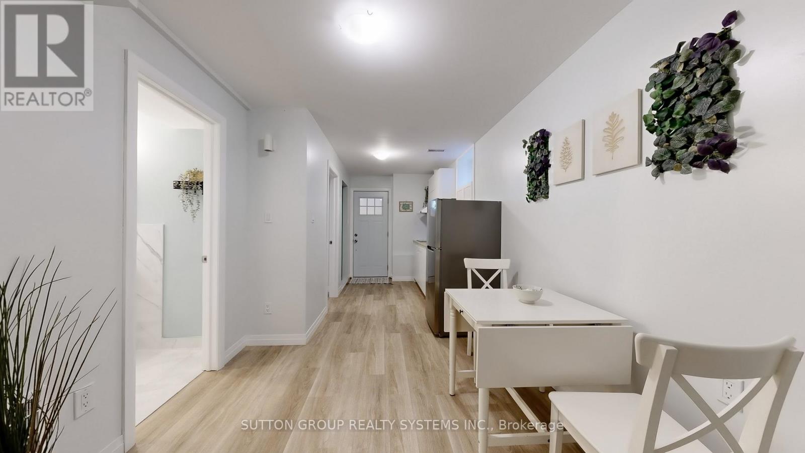 19 Montcalm Avenue, Toronto, Ontario  M6E 4N5 - Photo 32 - W12483000