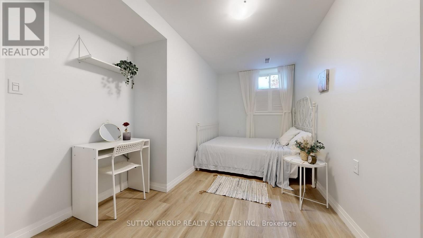 19 Montcalm Avenue, Toronto, Ontario  M6E 4N5 - Photo 38 - W12483000
