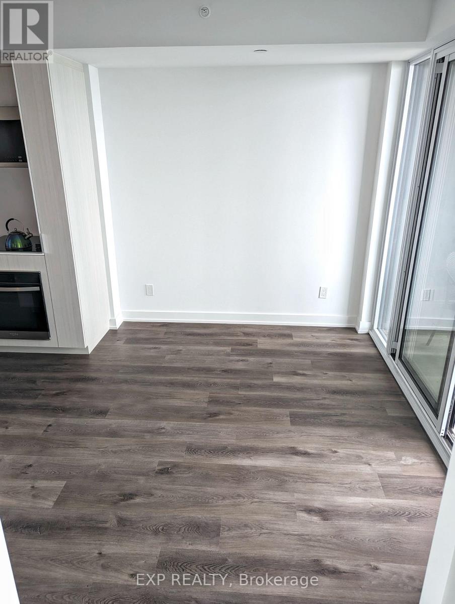 806 - 370 Martha Street, Burlington, Ontario  L7R 0G9 - Photo 6 - W12483004