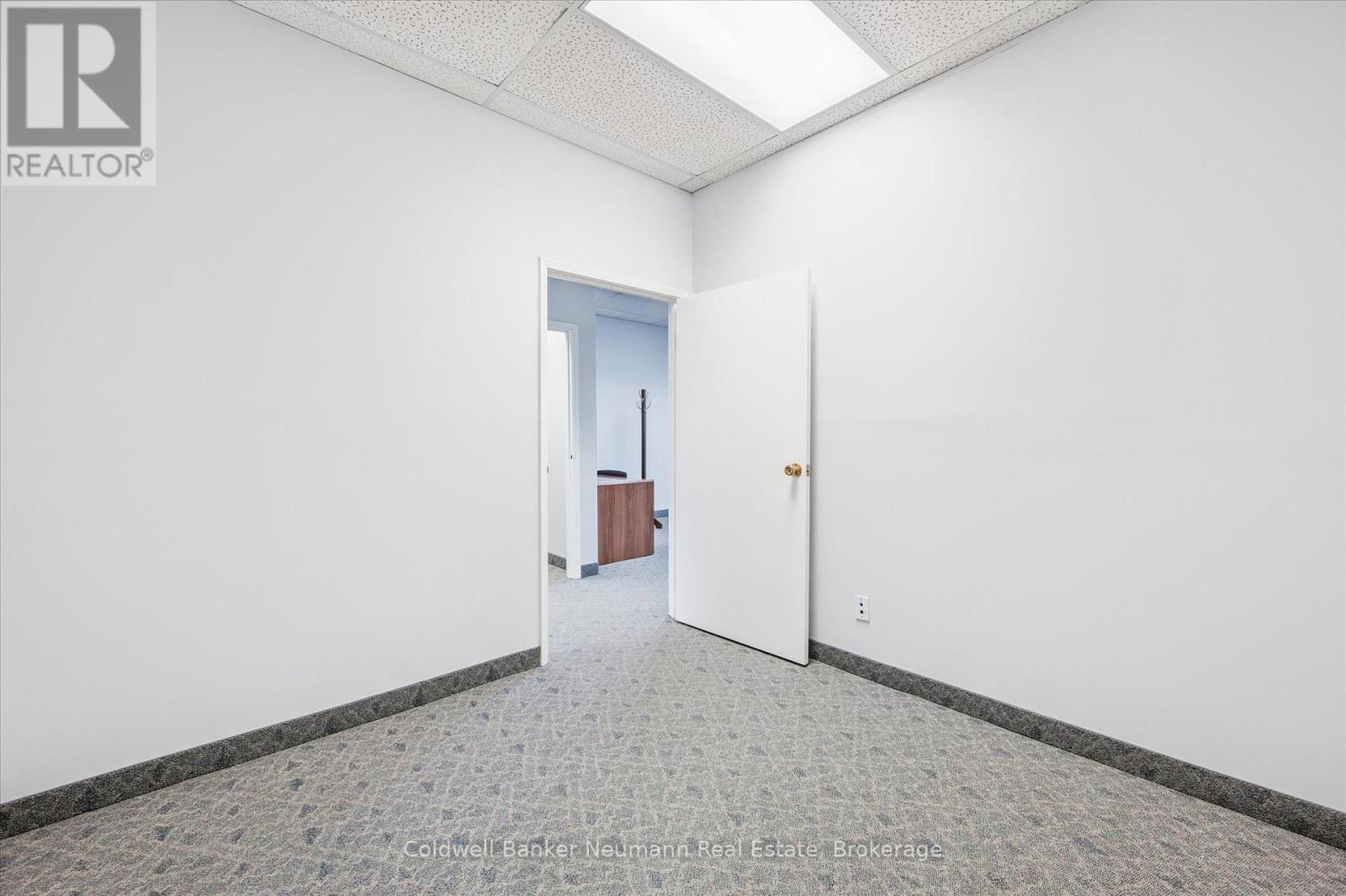 12 - 350 Speedvale Avenue W, Guelph, Ontario  N1H 7M7 - Photo 21 - X12483016