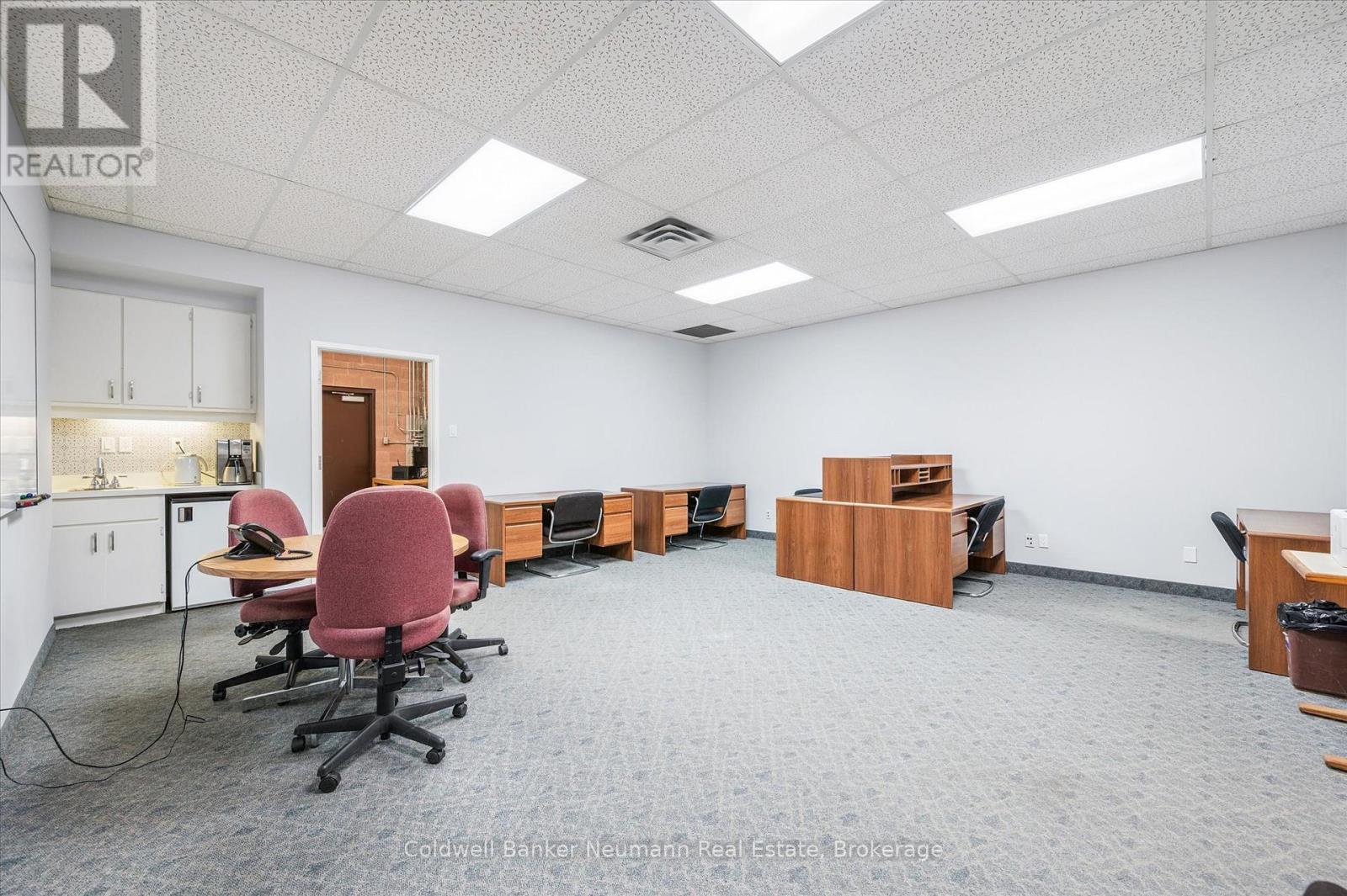 12 - 350 Speedvale Avenue W, Guelph, Ontario  N1H 7M7 - Photo 22 - X12483016