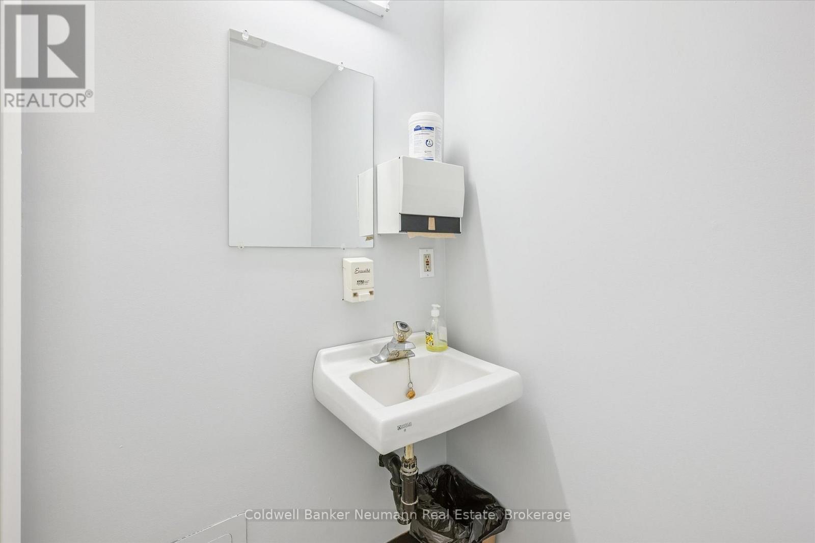 12 - 350 Speedvale Avenue W, Guelph, Ontario  N1H 7M7 - Photo 31 - X12483016