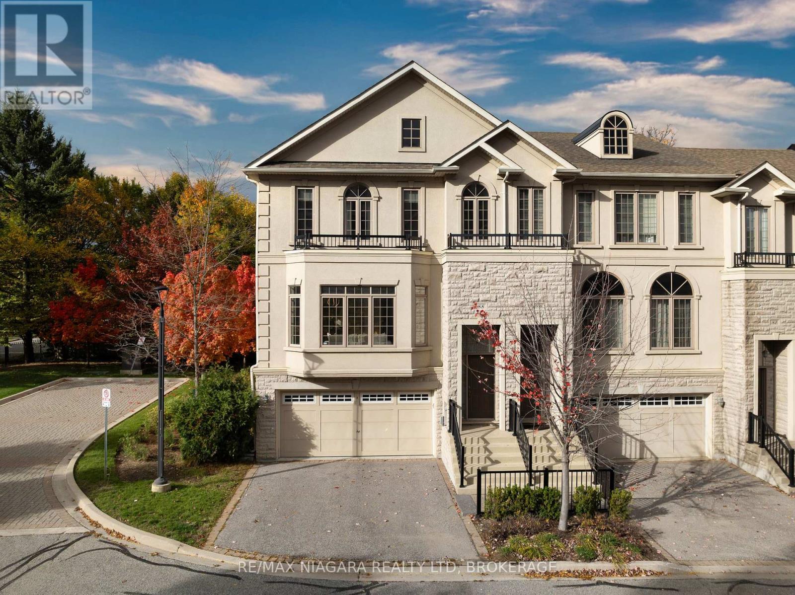 88 Bloorview Place, Toronto, Ontario  M2J 0B2 - Photo 2 - C12483023