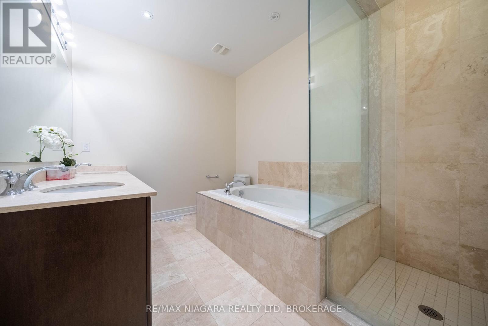 88 Bloorview Place, Toronto, Ontario  M2J 0B2 - Photo 41 - C12483023