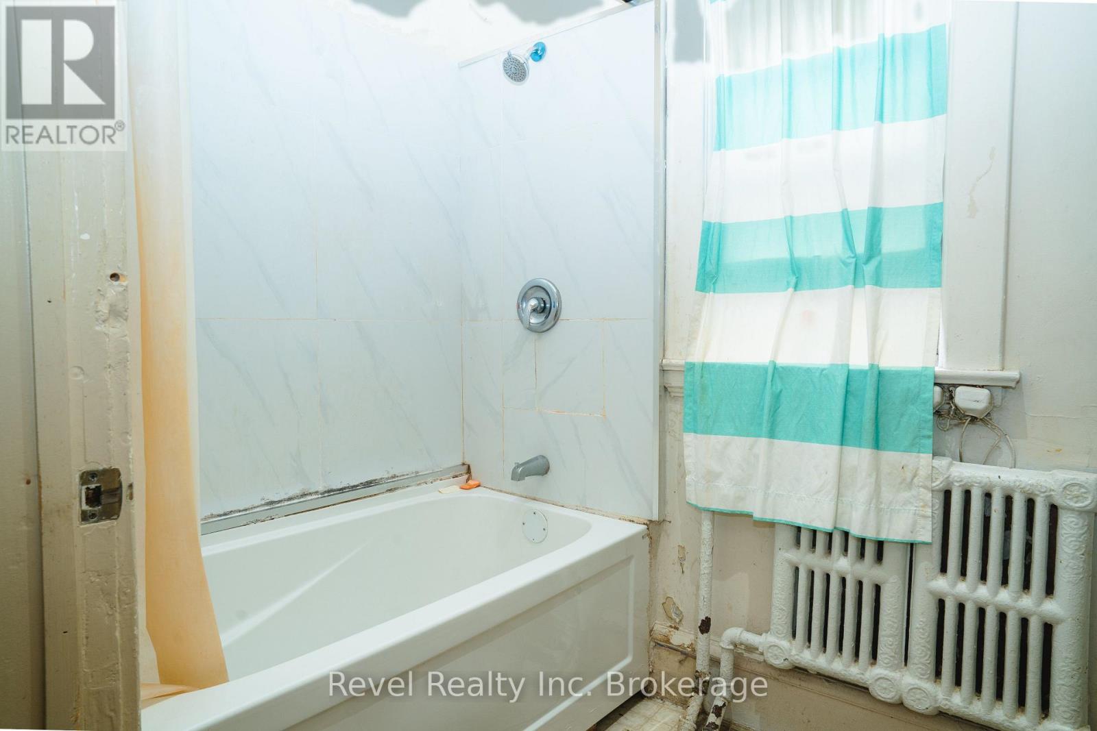 407 Ferguson Street, North Bay, Ontario  P1B 1X3 - Photo 29 - X12483040