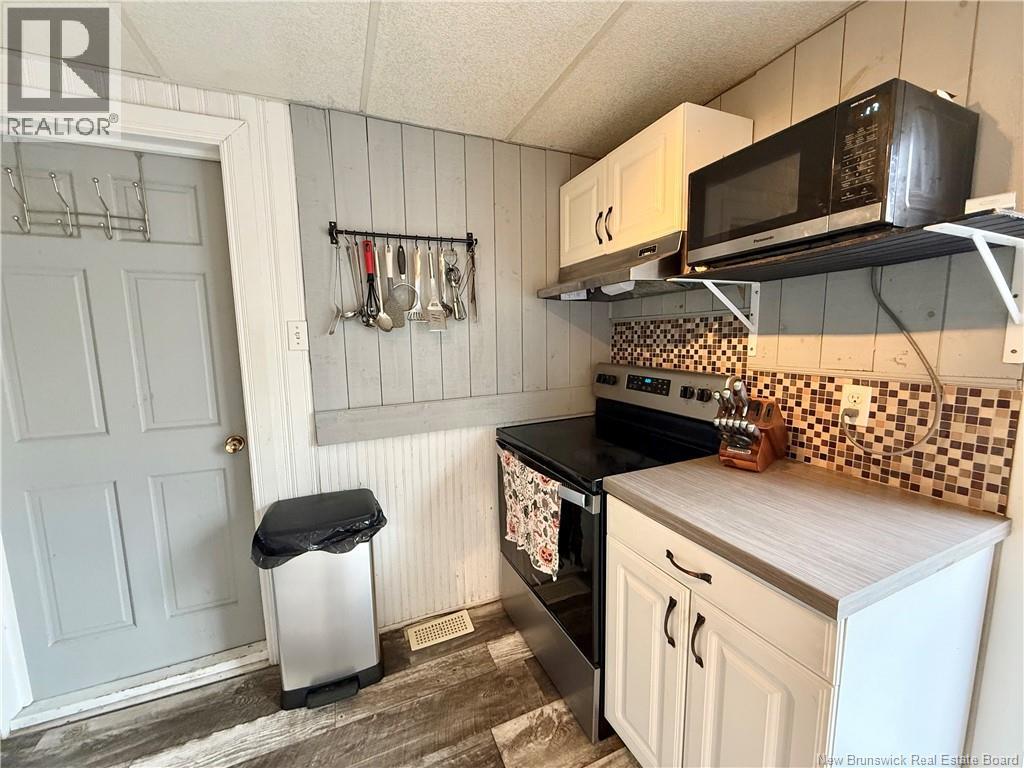 1675 Water Street, Miramichi, New Brunswick  E1N 3X4 - Photo 11 - NB129142